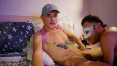 Snapshot of twinkanddaddy18 chatting on 10.29.25 twinkanddaddy18 online show from 10.29.25