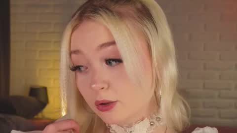 twinklefluff online show from 10.17.25