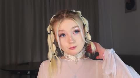 twinklefluff online show from 11.25.25