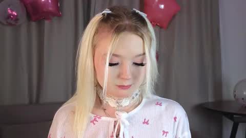 twinklefluff online show from 12.04.25