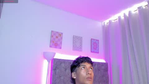 twinksboys_23 online show from 04.22.26