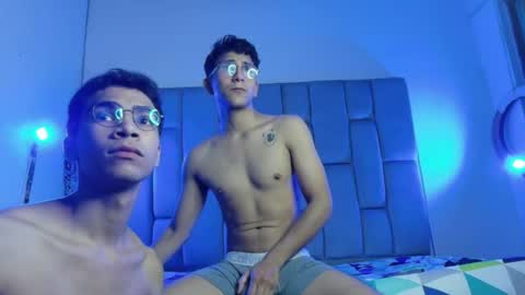 Snapshot of twinksecrets_ chatting on 02.19.26 twinksecrets_ online show from 02.19.26