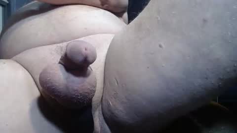 Snapshot of twizzler522 chatting on 12.17.25 twizzler522 online show from 12.17.25