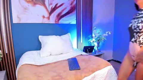 Snapshot of two_on_fire chatting on 10.02.25 Kevin and Catalina online show from 10.02.25