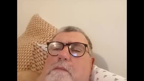 twohats2810 online show from 02.20.26