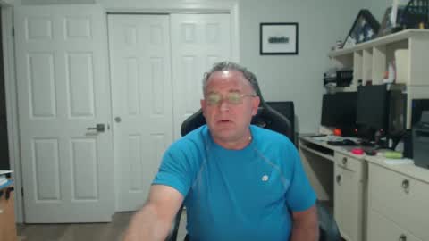 Snapshot of twopeopleinlove chatting on 10.03.25 Twopeopleinlove online show from 10.03.25