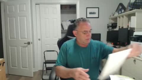 Snapshot of twopeopleinlove chatting on 10.13.25 Twopeopleinlove online show from 10.13.25