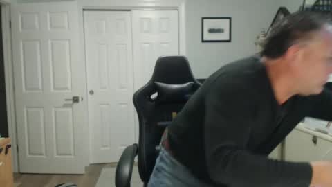 Snapshot of twopeopleinlove chatting on 10.14.25 Twopeopleinlove online show from 10.14.25