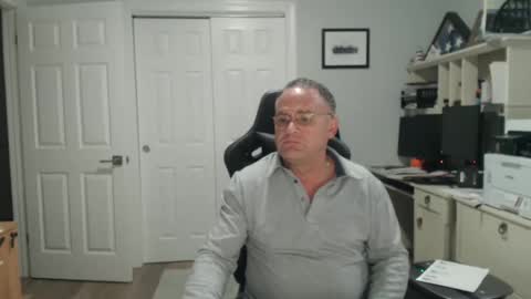 Snapshot of twopeopleinlove chatting on 11.12.25 Twopeopleinlove online show from 11.12.25