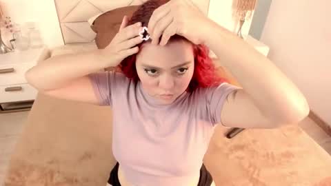 Twiggy online show from 03.30.26