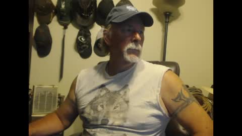 Snapshot of txlobo60 chatting on 04.27.26 txlobo60 online show from 04.27.26
