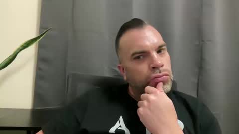 Snapshot of ty_lerdavid chatting on 10.11.25 TylerDavid online show from 10.11.25