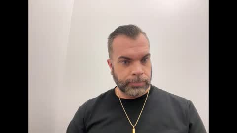 Snapshot of ty_lerdavid chatting on 10.29.25 TylerDavid online show from 10.29.25