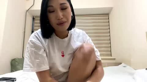 Snapshot of tyisharudes chatting on 10.20.25 Aya online show from 10.20.25