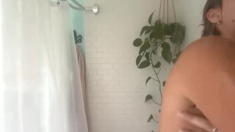 tylababyy online show from 10.27.25