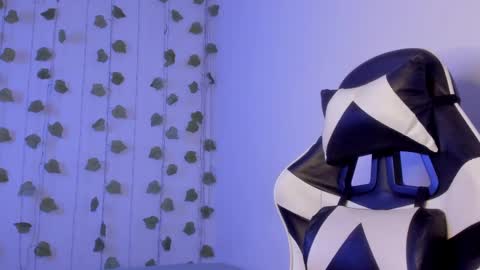 Snapshot of tyler_garcia_ chatting on 03.04.25 Tyler Garcia online show from 03.04.25