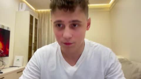 Snapshot of tyler_garrner chatting on 11.08.25 tyler_garrner online show from 11.08.25