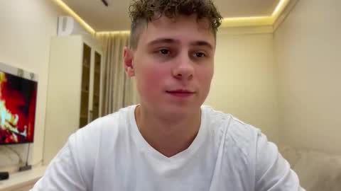 Snapshot of tyler_garrner chatting on 11.20.25 tyler_garrner online show from 11.20.25