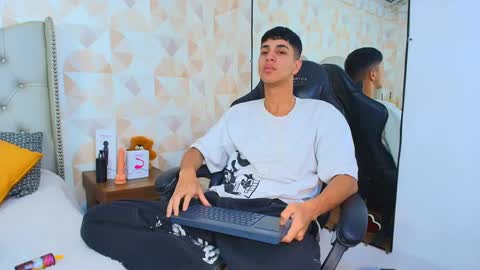 Tyler Rodriguez online show from 09.11.25