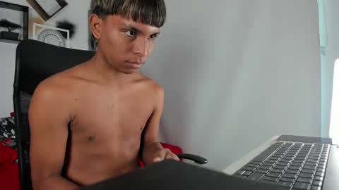 tyler_twink_boy online show from 09.14.25