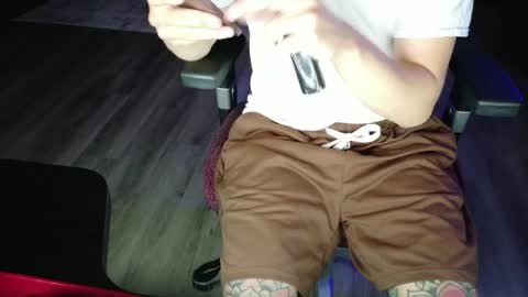 Snapshot of tylernextdoor chatting on 05.19.26 Tyler online show from 05.19.26