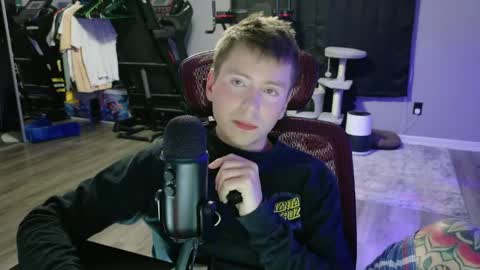 Snapshot of tylernextdoor chatting on 05.21.26 Tyler online show from 05.21.26