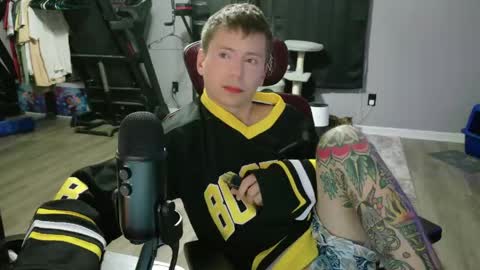 Snapshot of tylernextdoor chatting on 05.22.26 Tyler online show from 05.22.26