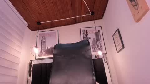       online show from 10.01.25