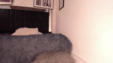       online show from 11.08.25