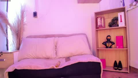 tylla__ online show from 06.05.26