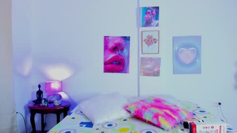 tyra   online show from 10.09.25