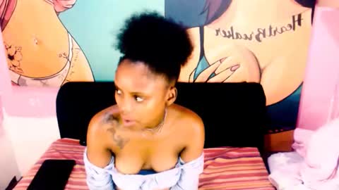 Snapshot of tyrabangz chatting on 10.02.25 Tyra online show from 10.02.25