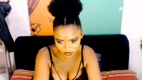 Snapshot of tyrabangz chatting on 04.22.26 Tyra online show from 04.22.26