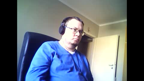 Snapshot of tyradi1991 chatting on 12.25.24 tyradi1991 online show from 12.25.24