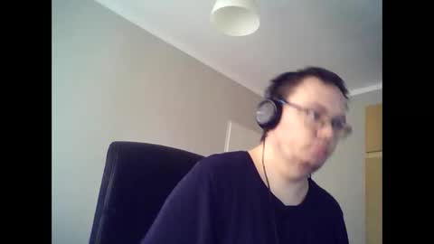 Snapshot of tyradi1991 chatting on 02.02.25 tyradi1991 online show from 02.02.25