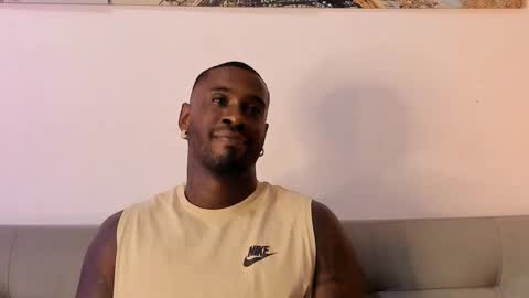 Snapshot of tyron_rulers chatting on 10.08.25 Dvid Rullers online show from 10.08.25