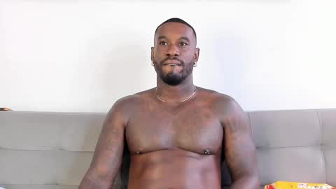 Snapshot of tyron_rulers chatting on 10.31.25 Dvid Rullers online show from 10.31.25