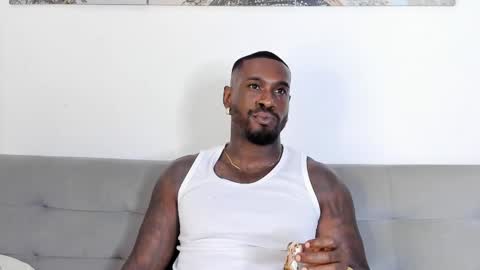 Snapshot of tyron_rulers chatting on 11.08.25 Dvid Rullers online show from 11.08.25