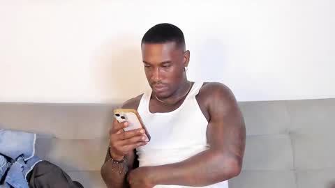 Snapshot of tyron_rulers chatting on 11.10.25 Dvid Rullers online show from 11.10.25