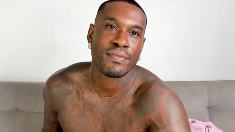 Snapshot of tyron_rulers chatting on 11.11.25 Dvid Rullers online show from 11.11.25