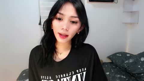 Snapshot of ughliah chatting on 09.30.25 urbbgirl alliah online show from 09.30.25