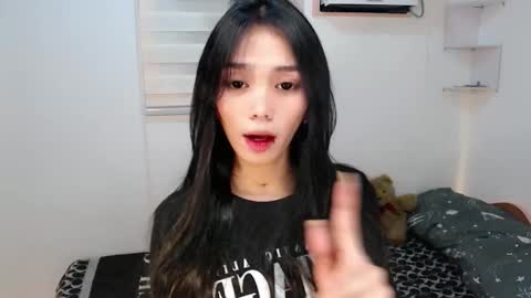 Snapshot of ughliah chatting on 10.06.25 urbbgirl alliah online show from 10.06.25