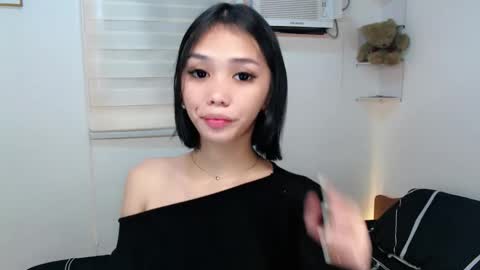 Snapshot of ughliah chatting on 10.20.25 urbbgirl alliah online show from 10.20.25