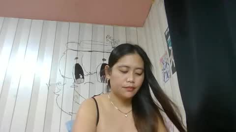 Snapshot of uglypinay69 chatting on 05.27.26 neth online show from 05.27.26