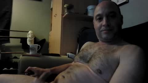 Snapshot of ukflasher chatting on 02.13.25 ukflasher online show from 02.13.25