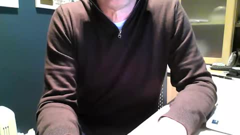 Snapshot of ukshowall chatting on 02.23.26 mark online show from 02.23.26