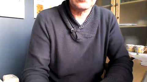 Snapshot of ukshowall chatting on 02.27.26 mark online show from 02.27.26