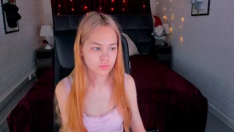 Snapshot of ulianeer chatting on 07.18.26 Ulia online show from 07.18.26