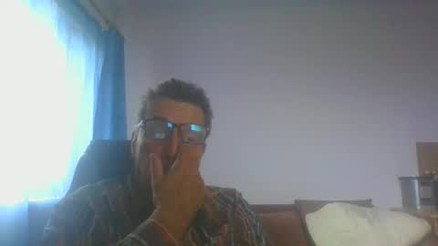 Snapshot of ulmeni4 chatting on 10.24.25 ulmeni4 online show from 10.24.25