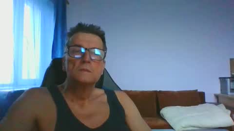 ulmeni4 online show from 11.25.25